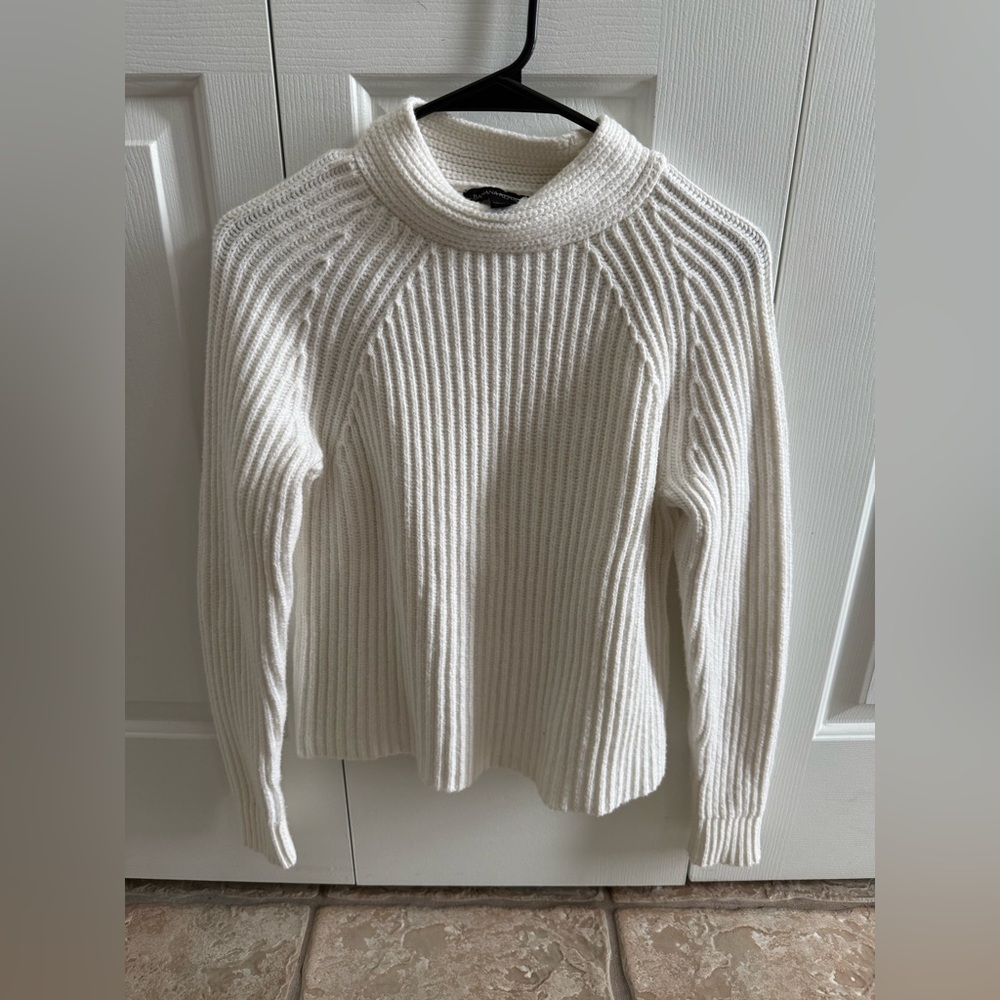 Banana Republic White Ribbed Knit Sweater XS
